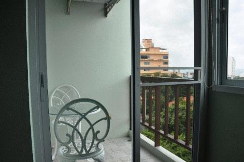 Hill Top Service Suites Bang Lamung Rum bild
